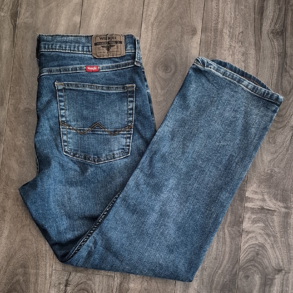 32x30 Wrangler Men's Relaxed Fit Denim Jeans